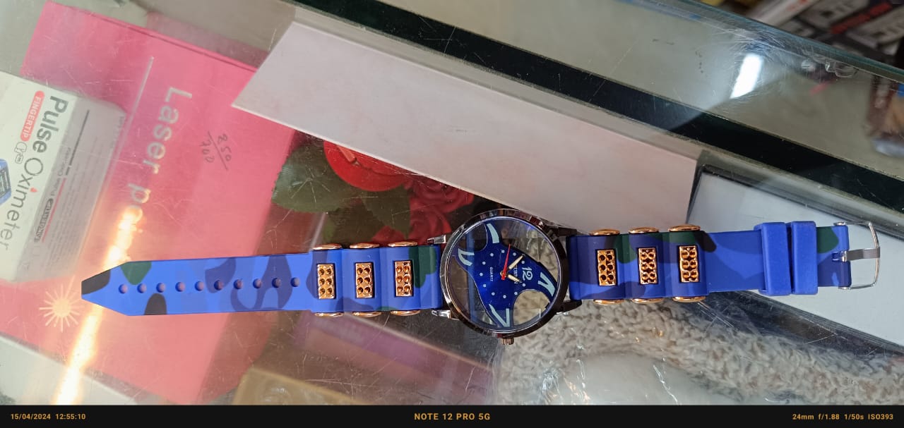 Title: "Blue Camo Quartz: Transparent Design"
